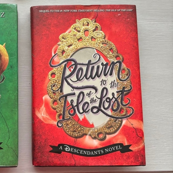 Descendants books - Picture 2 of 2